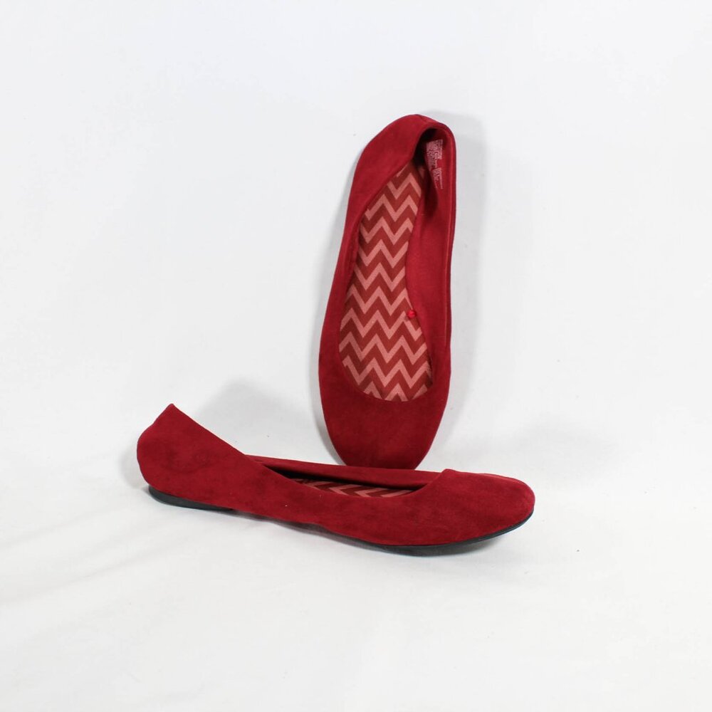 Burgundy Sueded Flats, Women's Size 8 – Chevron Printed Interior
